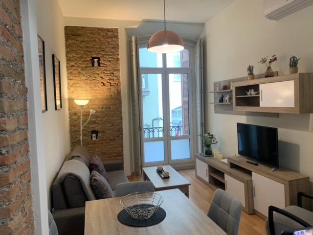 Rosa 2 Bedrooms In City Center Малага Екстериор снимка