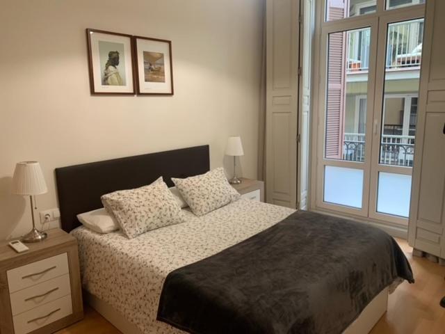 Rosa 2 Bedrooms In City Center Малага Екстериор снимка