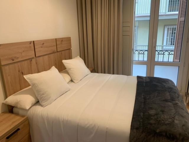 Rosa 2 Bedrooms In City Center Малага Екстериор снимка